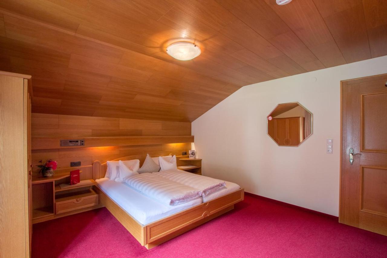 بارتنين Pension Christophorus Hotel Garni المظهر الخارجي الصورة